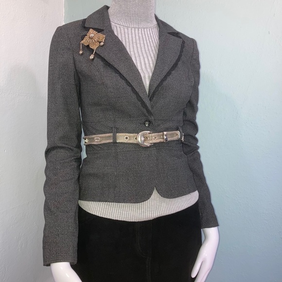 Lightweight Blazer with Pin and Belt XS - Picture 3 of 7